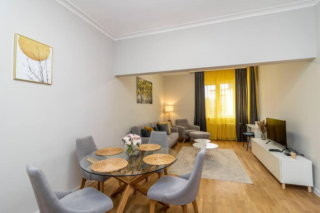 Spacious Aristocratic Apt. With A Colourful View Sofia Extérieur photo
