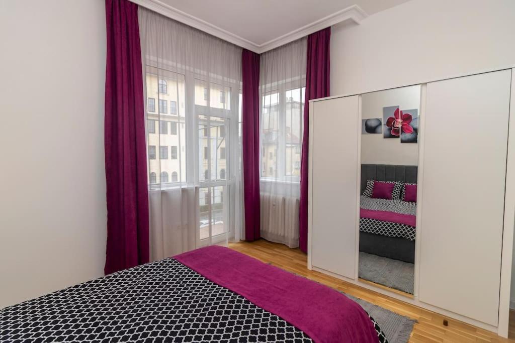 Spacious Aristocratic Apt. With A Colourful View Sofia Extérieur photo
